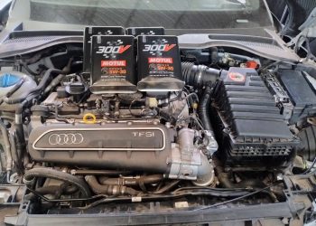 🇩🇪 AUDI TT RS 2021Esportivo equipado com um motor 2.5 TFSI de 5 cilindros, que gera 400cv de (1)